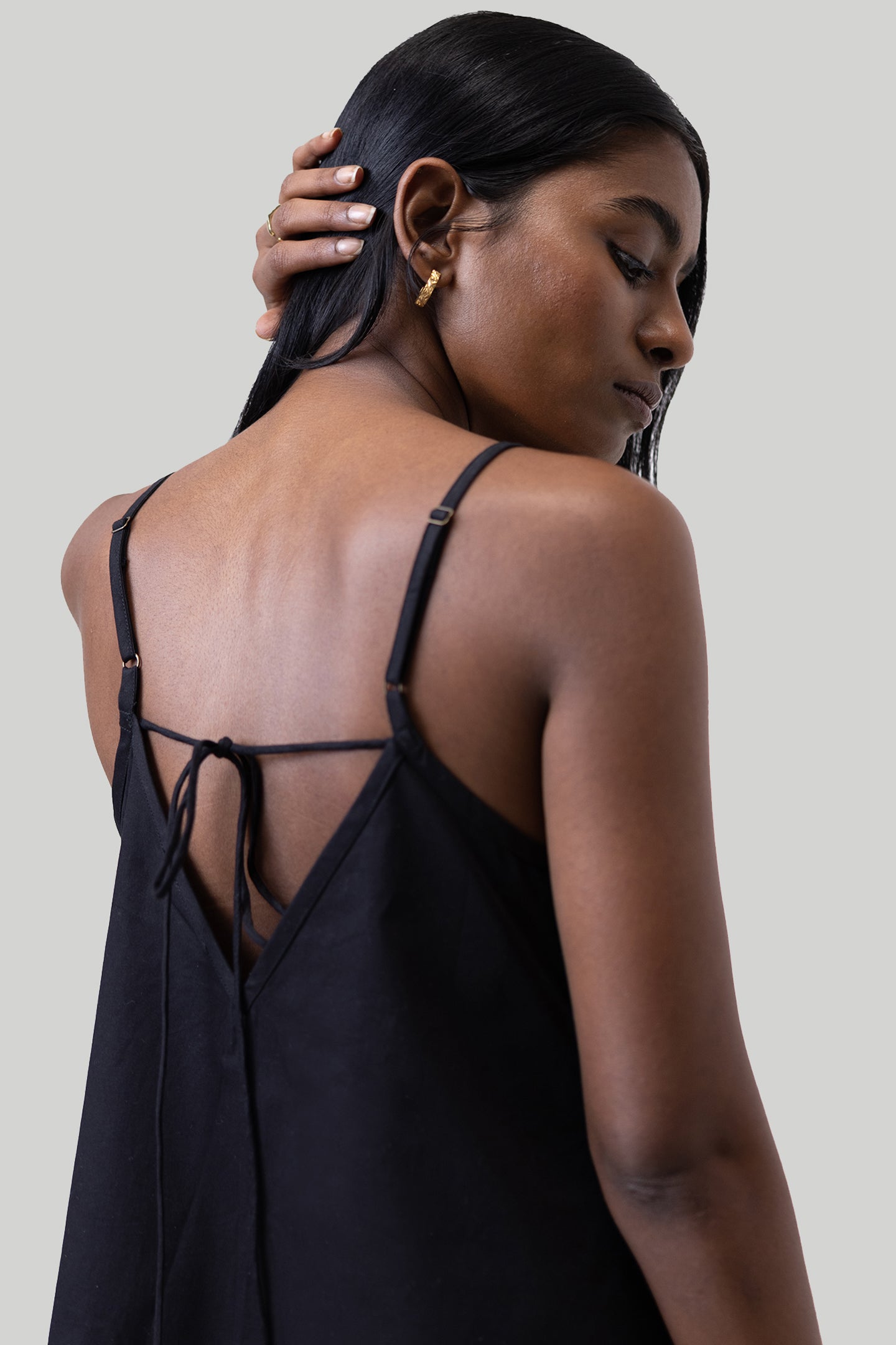 Flow Short Dress in Black