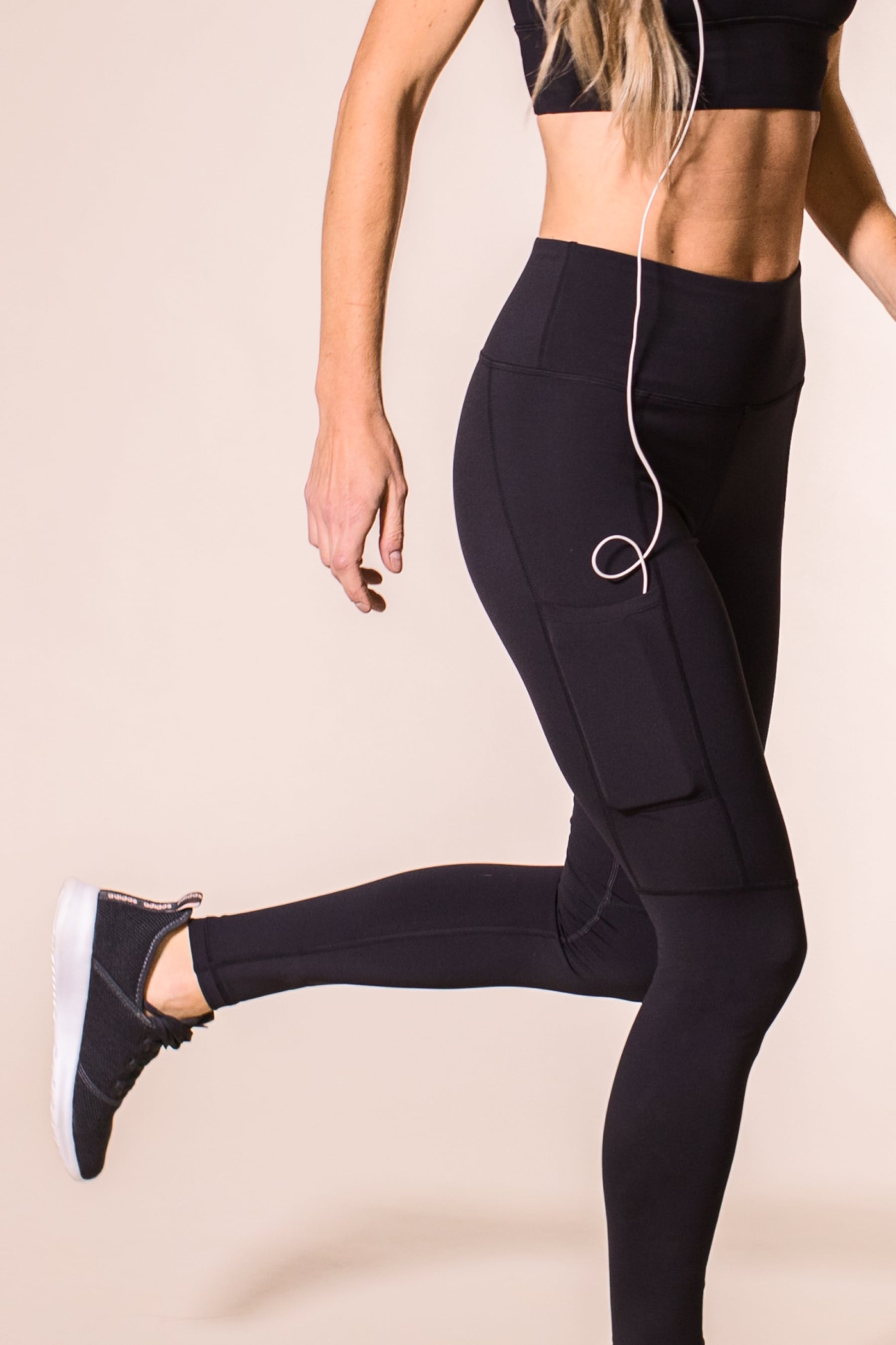 Side pocket legging